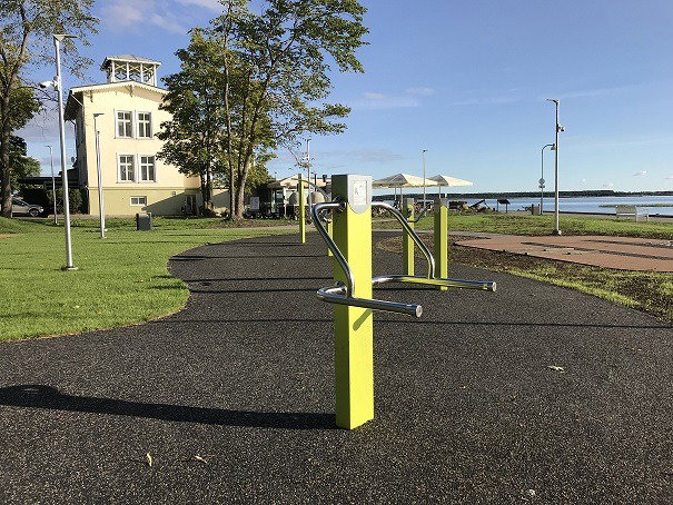 Parallel Bars Inclusive - Imagen 4