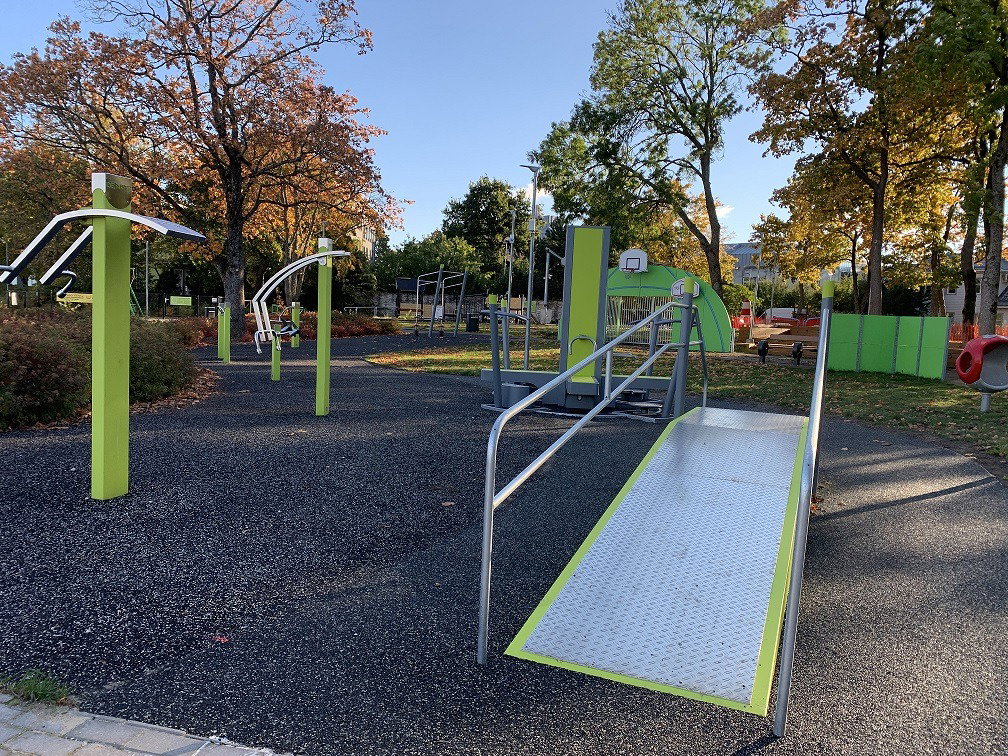 Stairs with Ramp Inclusive - Image 5