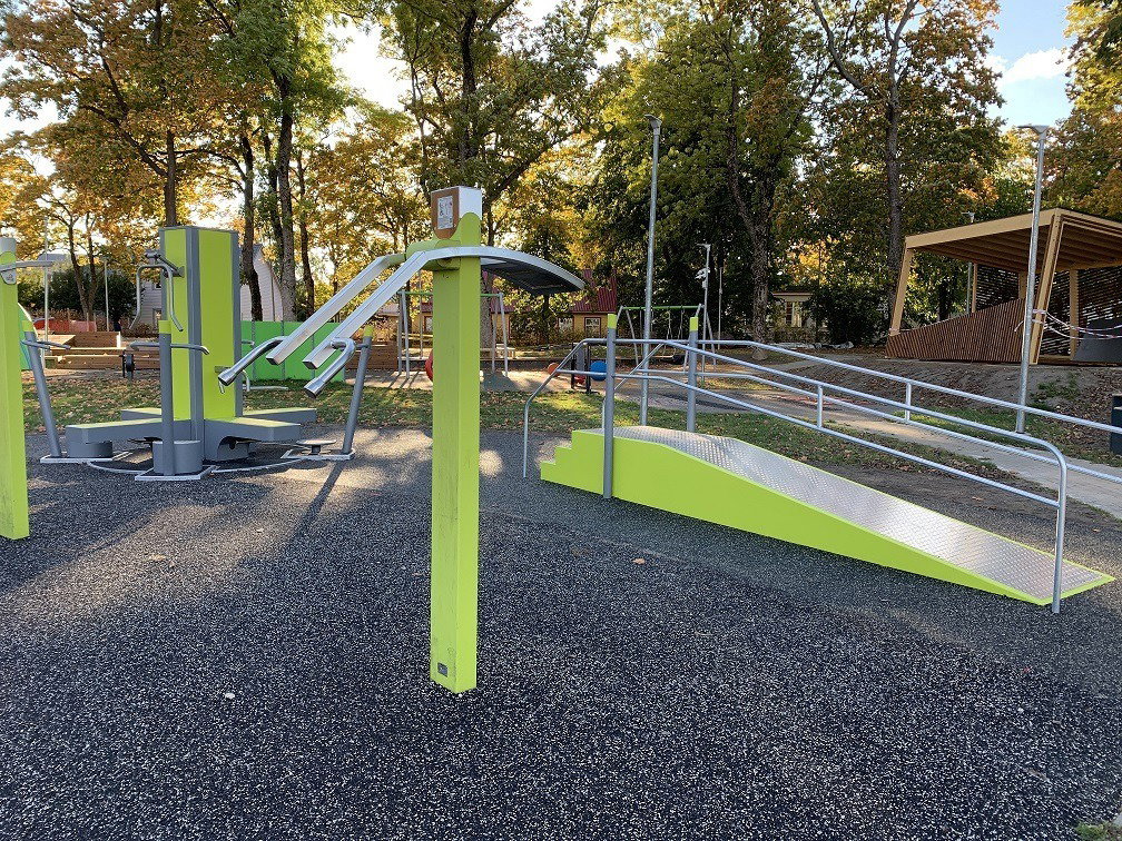 Stairs with Ramp Inclusive - Image 4