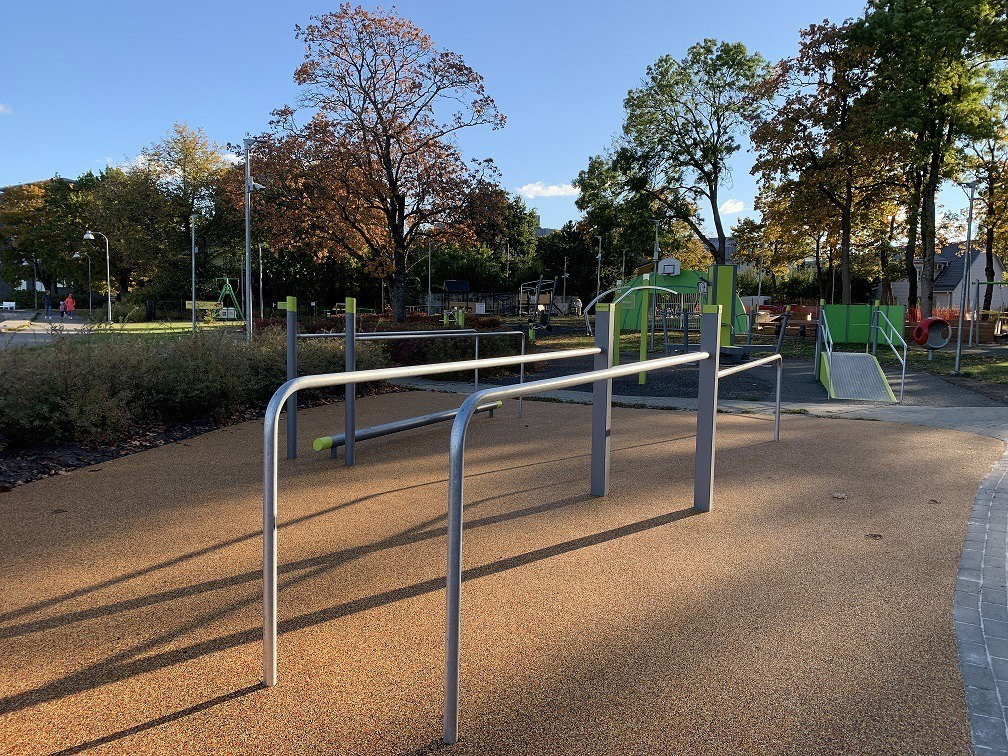 Parallel Bars Double Inclusive - Image 3